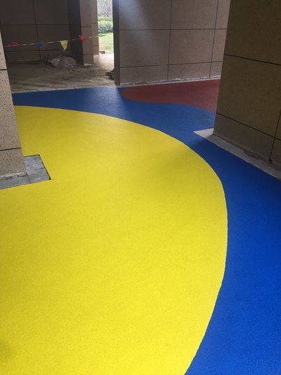 快報(bào)濱江幼兒園塑膠地板體育 報(bào)價(jià)現(xiàn)貨批發(fā)