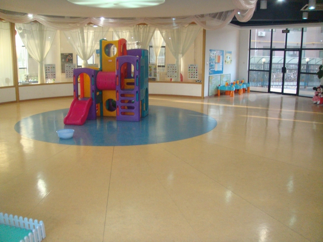 PVC塊狀地板生產(chǎn)廠家